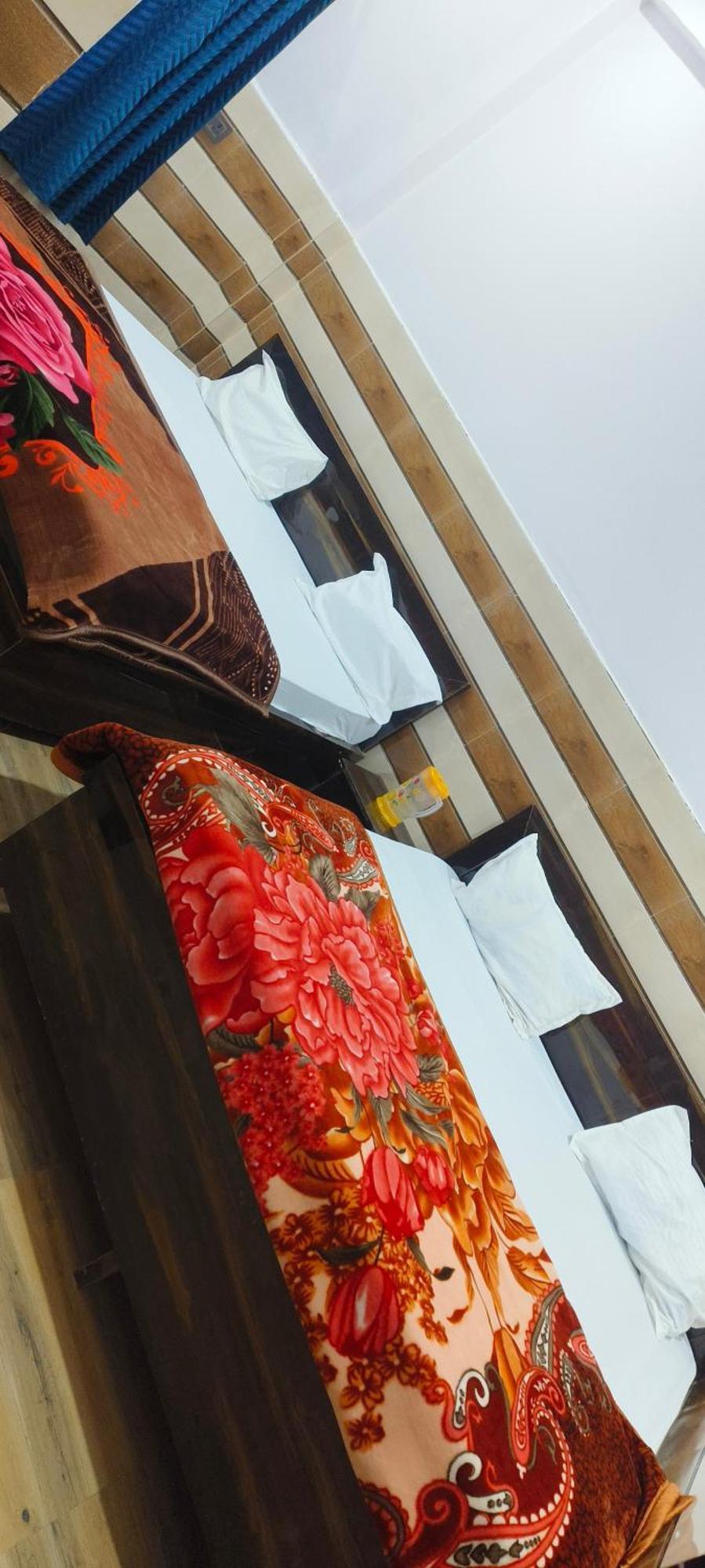 K.D.Dham Near Prem Mandir1 Hotel วรินดาวัน ภายนอก รูปภาพ