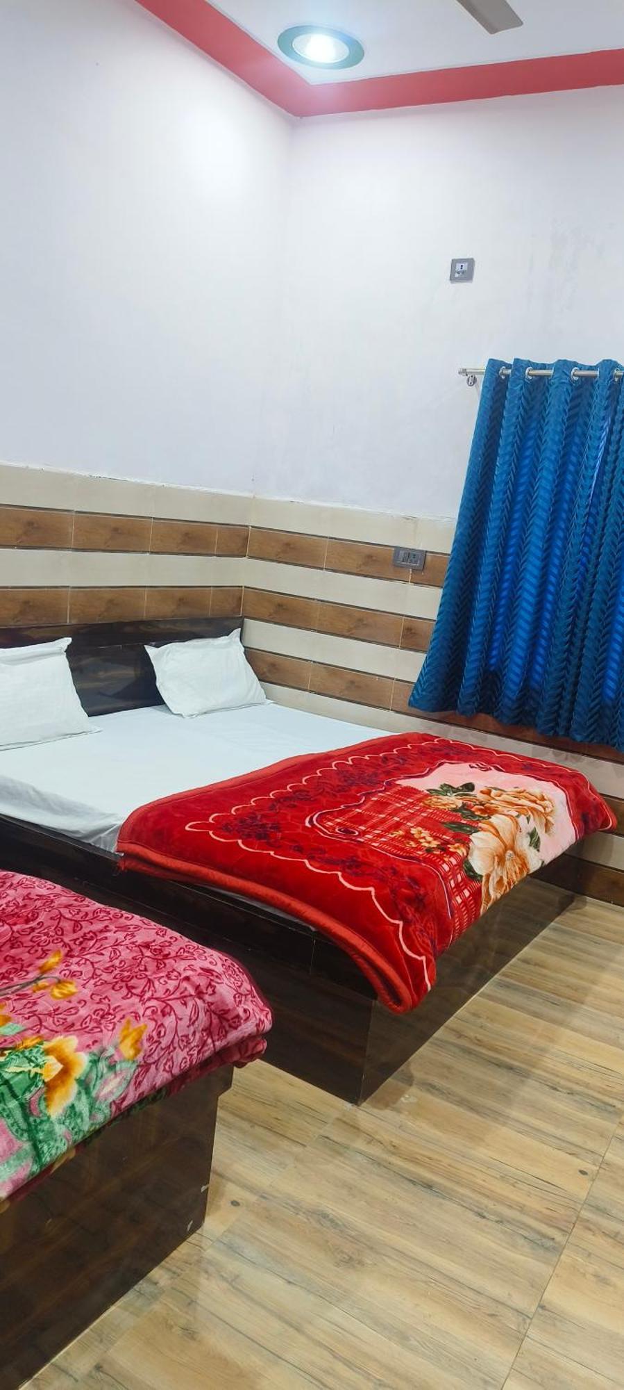 K.D.Dham Near Prem Mandir1 Hotel วรินดาวัน ภายนอก รูปภาพ