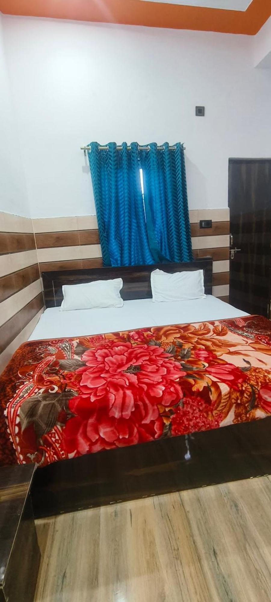K.D.Dham Near Prem Mandir1 Hotel วรินดาวัน ภายนอก รูปภาพ