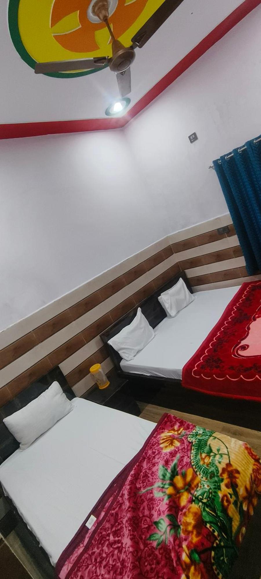 K.D.Dham Near Prem Mandir1 Hotel วรินดาวัน ภายนอก รูปภาพ